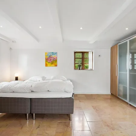 Stunning In With Kitchen Holiday home *