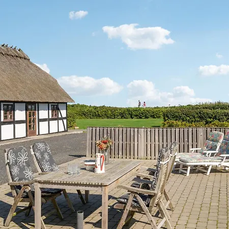 Holiday home Stunning In With Kitchen Otterup