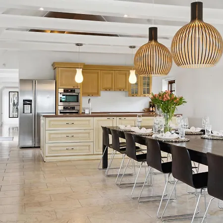 Stunning In With Kitchen Holiday home