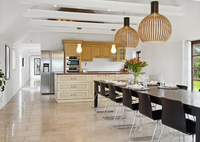Stunning In With Kitchen Сasa de vacaciones